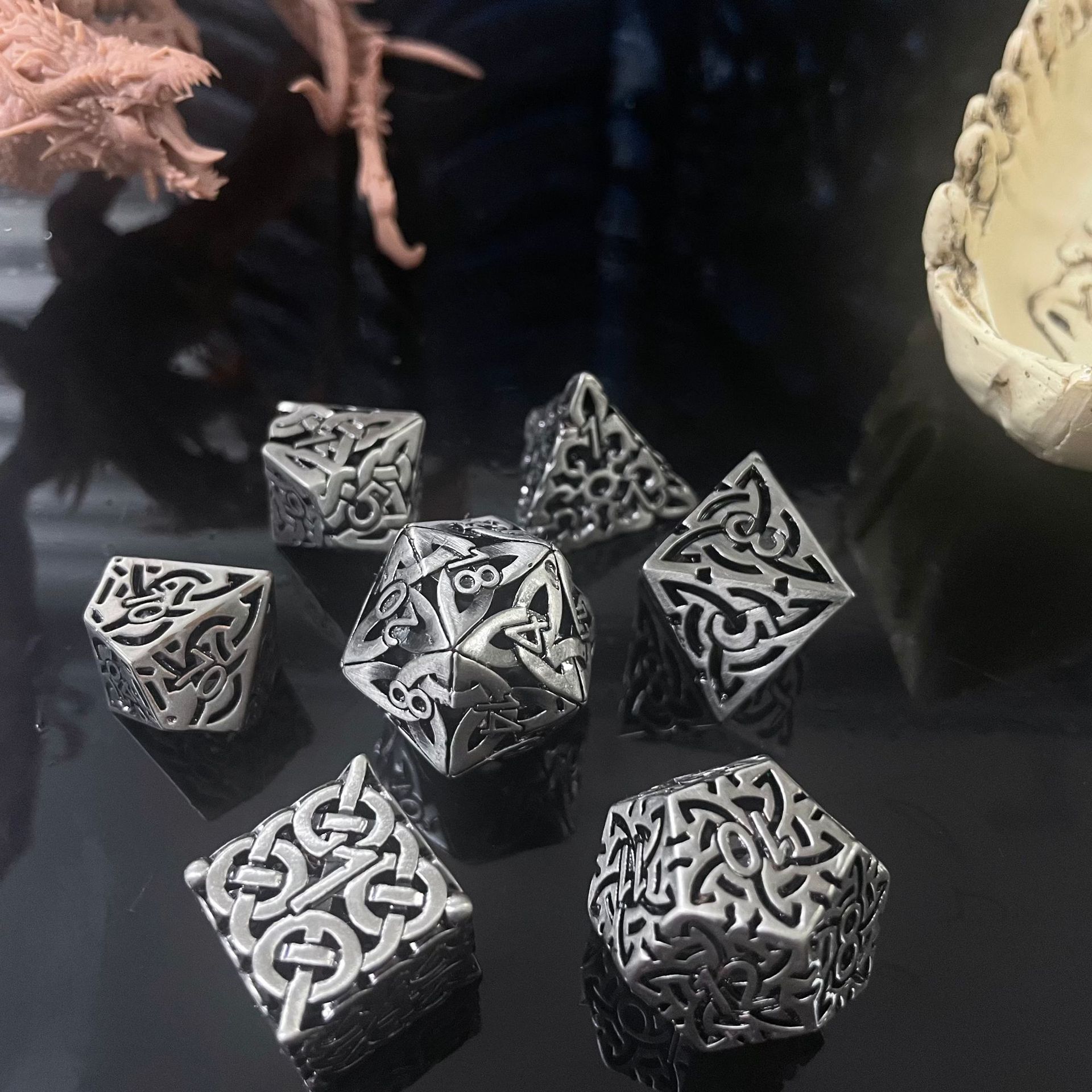 코스프레 D4-D20 DND 황동 골드 다면체 날카로운 - Dice Set Polyhedral 리뷰 및 가격